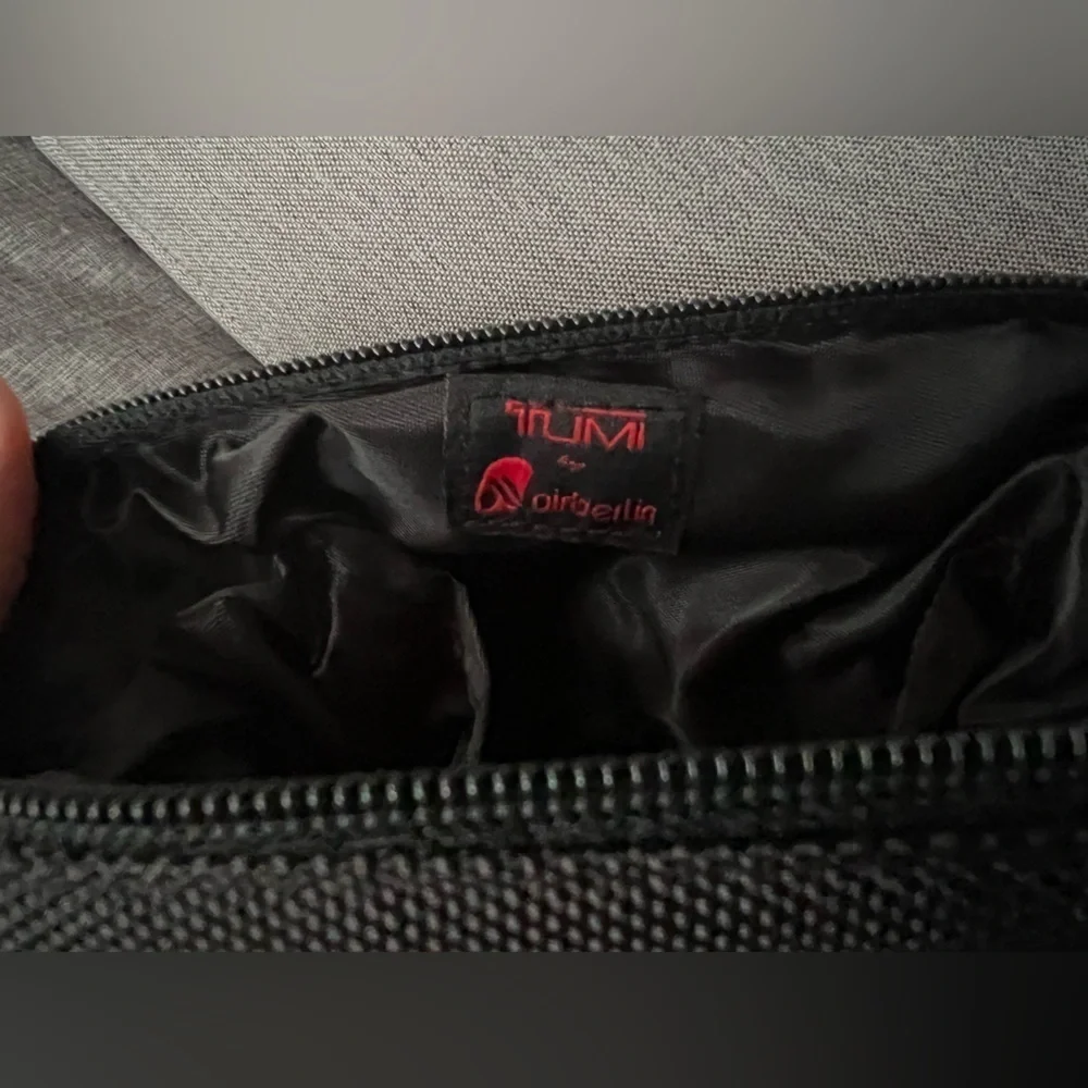 Tumi for AirBerlin Black Travel cosmetic Zipper Pouch
